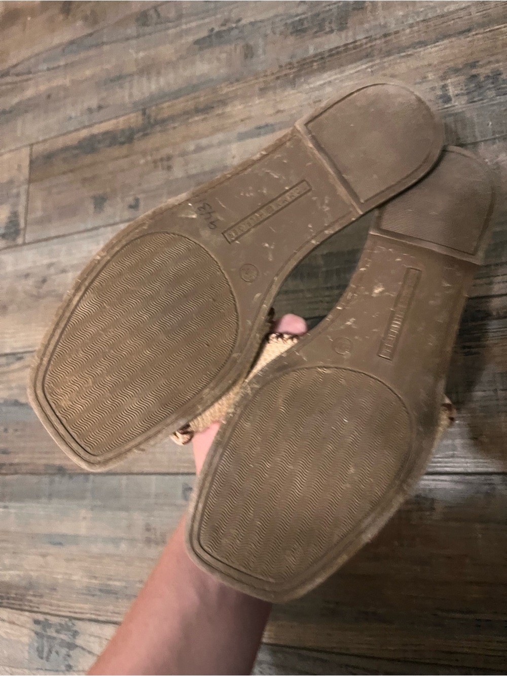 Tommy Hilfiger Beige and Brown Raffia Slide Mules - Picture 2 of 2